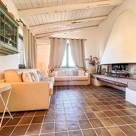 Maison De Pierre *