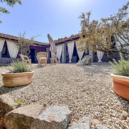 Maison De Pierre Holiday home *